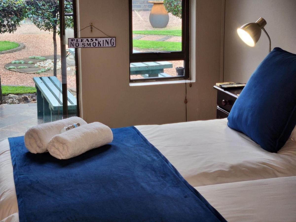 Rip van Winkel Guest House Lephalale Buitenkant foto